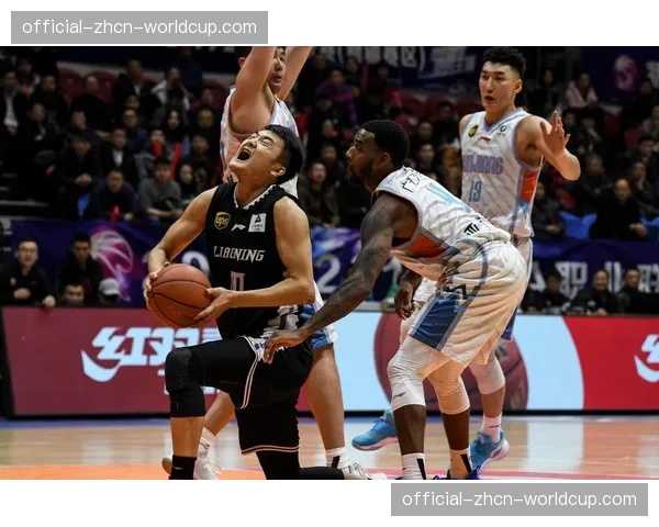 战术板：解析辽宁本钢第三阶段的“五小阵容”实验